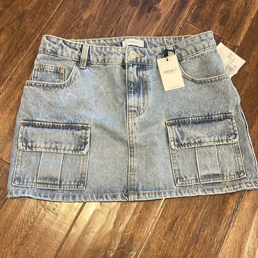 Forever 21 cargo mini skirt size small nwt